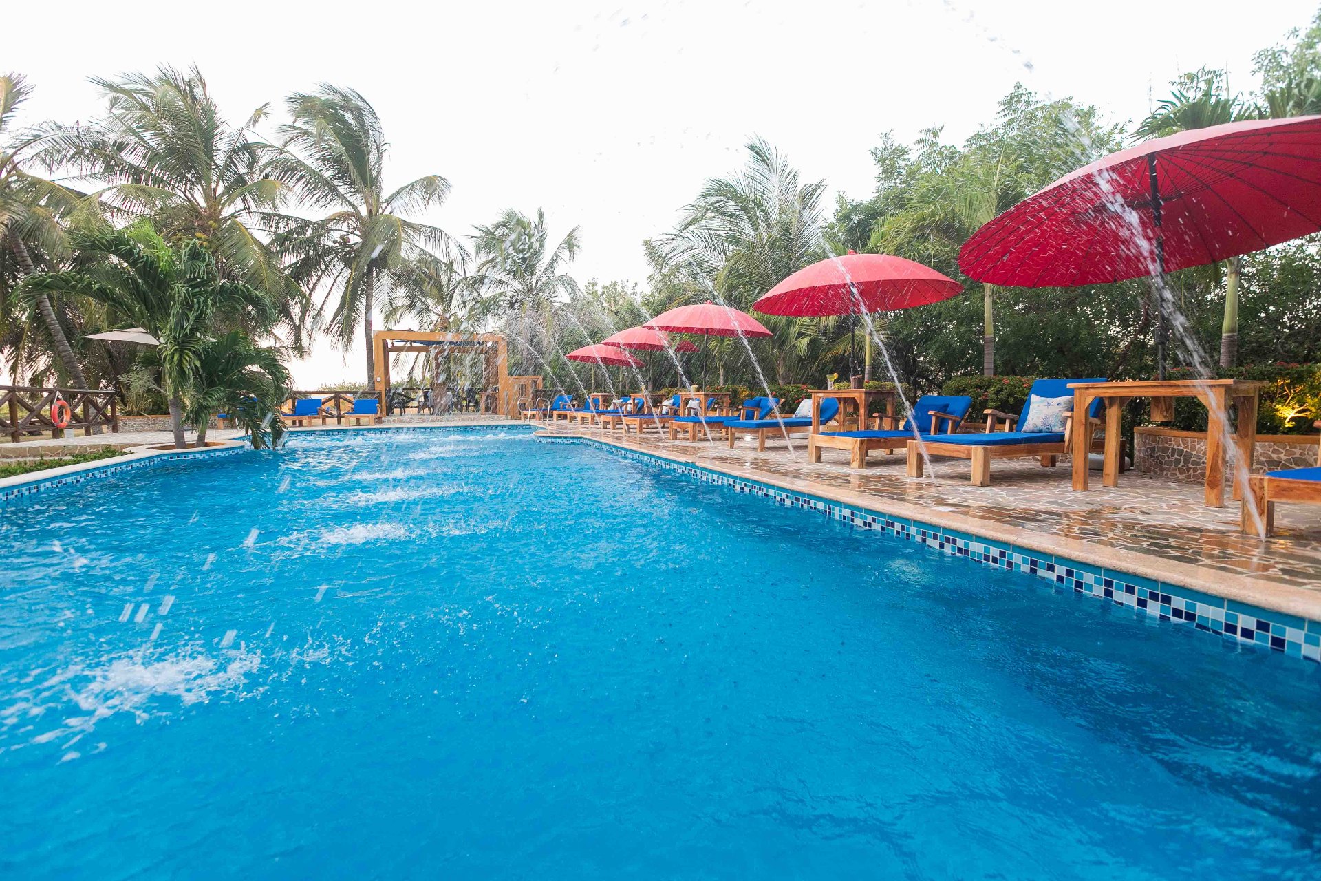 Swimming pool at Marahuaco Beach House beach hotel Arroyo de Piedra Cartagena Piscina Marahuaco Beach House hotel playa Arroyo de Piedra Cartagena